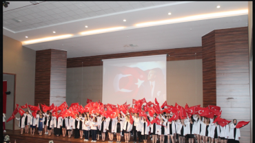 Sağlık Bilimleri Fakültesi’nde “Önlük Giyme ve Işık Alma” Heyecanı
